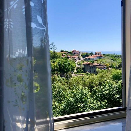 Fiori E Farfalle Apartment Капрарола Екстериор снимка