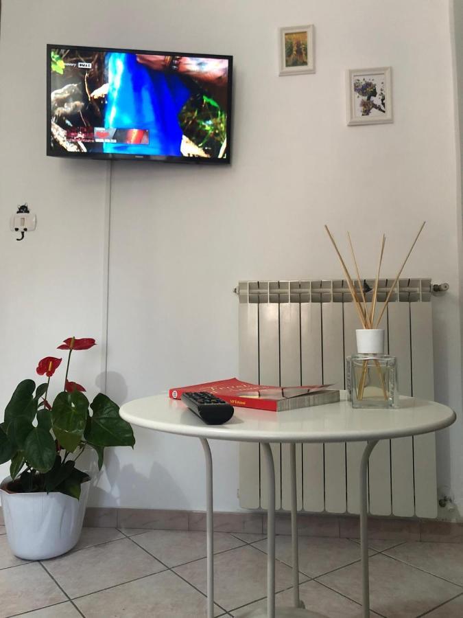 Fiori E Farfalle Apartment Капрарола Екстериор снимка