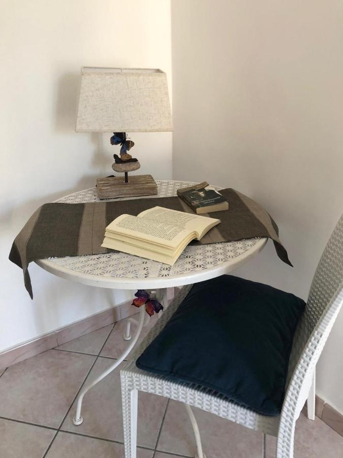 Fiori E Farfalle Apartment Капрарола Екстериор снимка