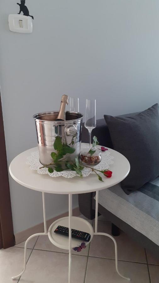 Fiori E Farfalle Apartment Капрарола Екстериор снимка