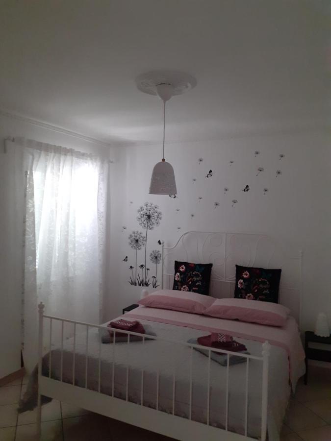 Fiori E Farfalle Apartment Капрарола Екстериор снимка